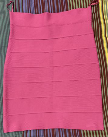 Jupe rose BCBGMaxazria