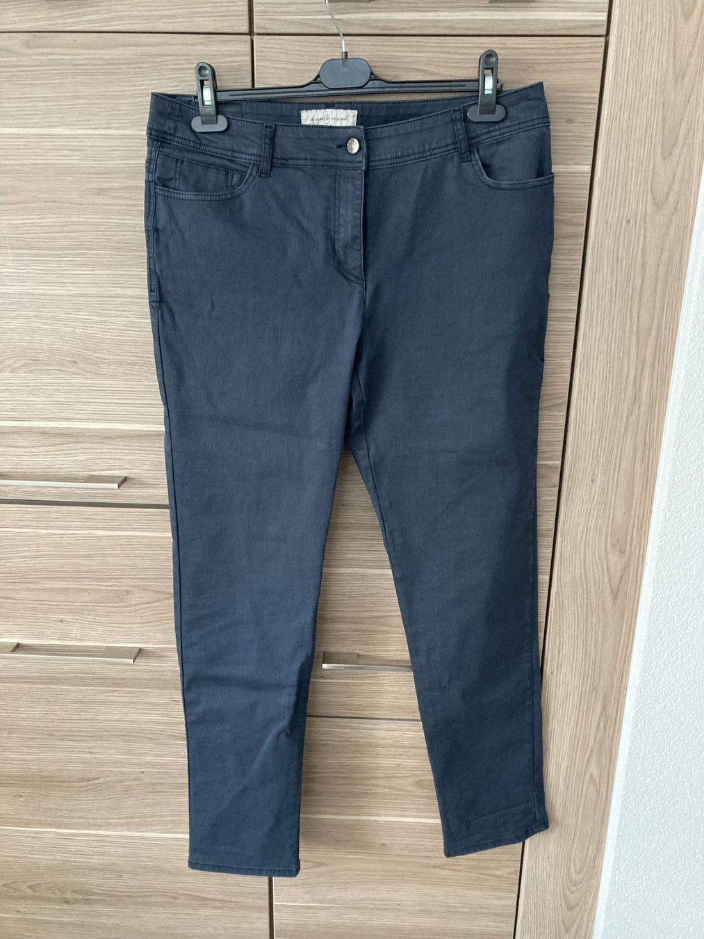 Pantalons: Pantalon aspect "ciré" bleu – D'occasion à Martigny par leb_56qt 1