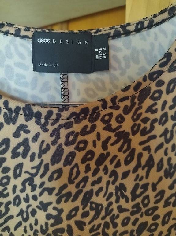 Vestiti: ASOS Design Long Leo Dress – Usato da Ochlenberg venduto da Pbw_ardrobe 1