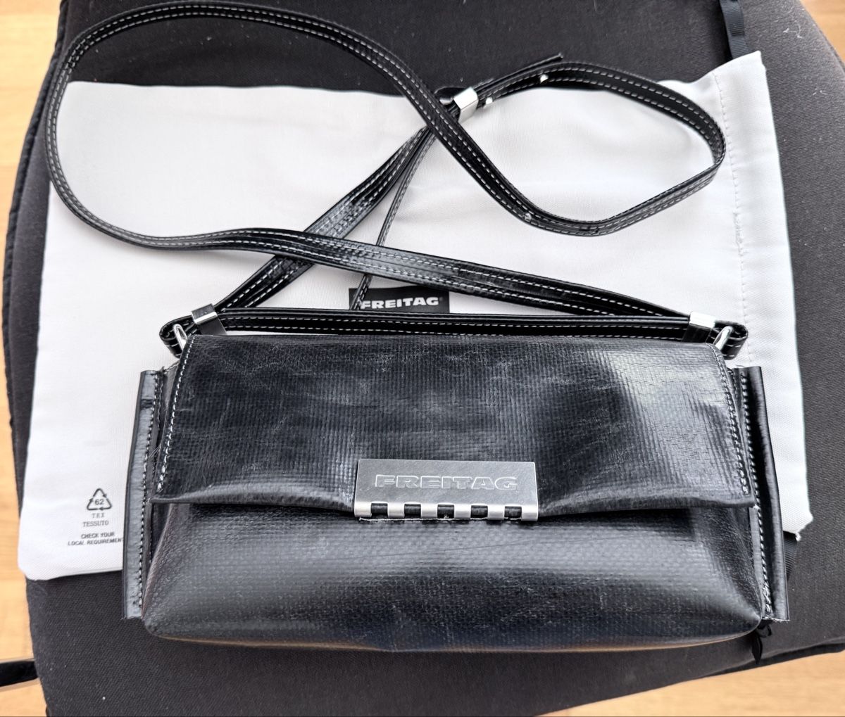 Freitag Borse da donna: Freitag Tasche Reference Modell Elly schwarz – Nuovo e nell'imballaggio originale da Muri AG venduto da Madoxx72 2