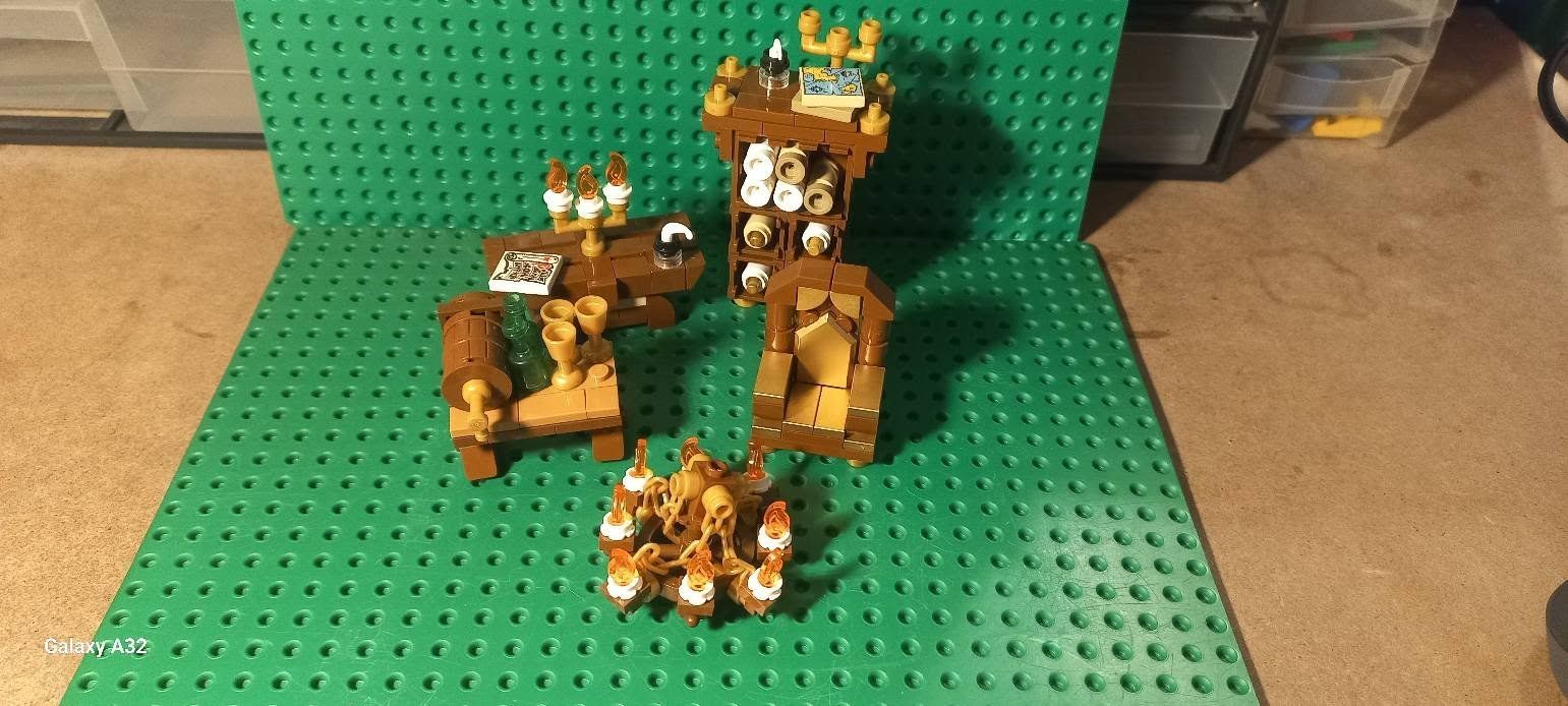 Lego Jouets: Ensemble de 5 petits set Lego médiéval – D'occasion à La tour de treme par Legocreation82 1