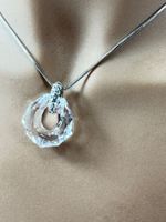SWAROVSKI Halskette mit Glas Ring Anhänger