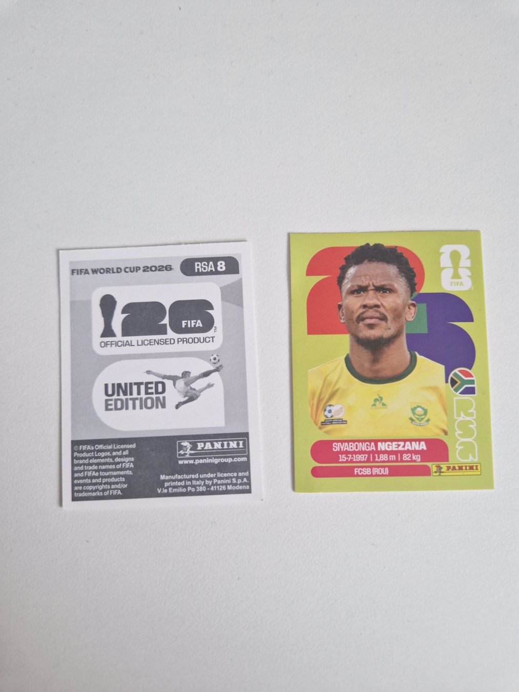 Panini Cartes à collectionner: Panini Sticker RSA8 – Neuf (Voir description) à Stüsslingen par white_angel86
