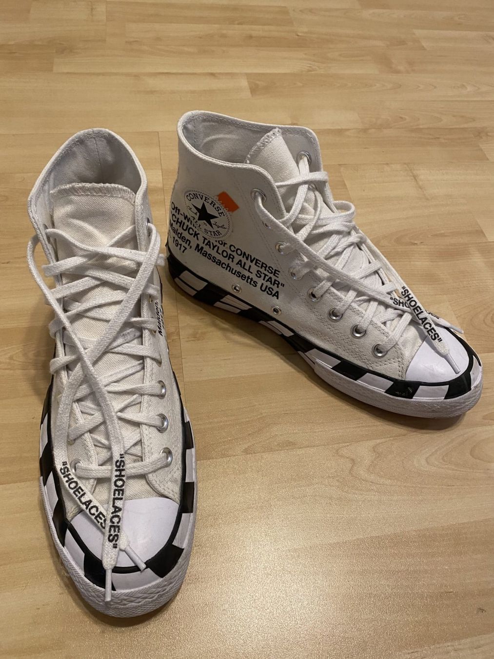 Off-White Scarpe da uomo: Off White - Converse Chuck Taylor All Star 70 Hi – Usato da Oberwil-Lieli venduto da Poliziano