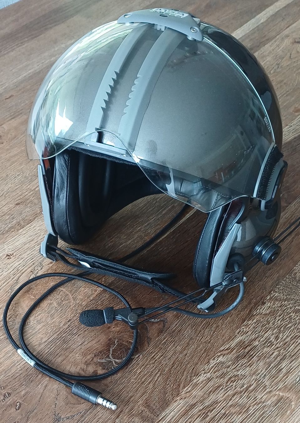 Caschi & visiere: Helikopter-Piloten Helm – Usato da Bürglen UR venduto da Schweizer300 1