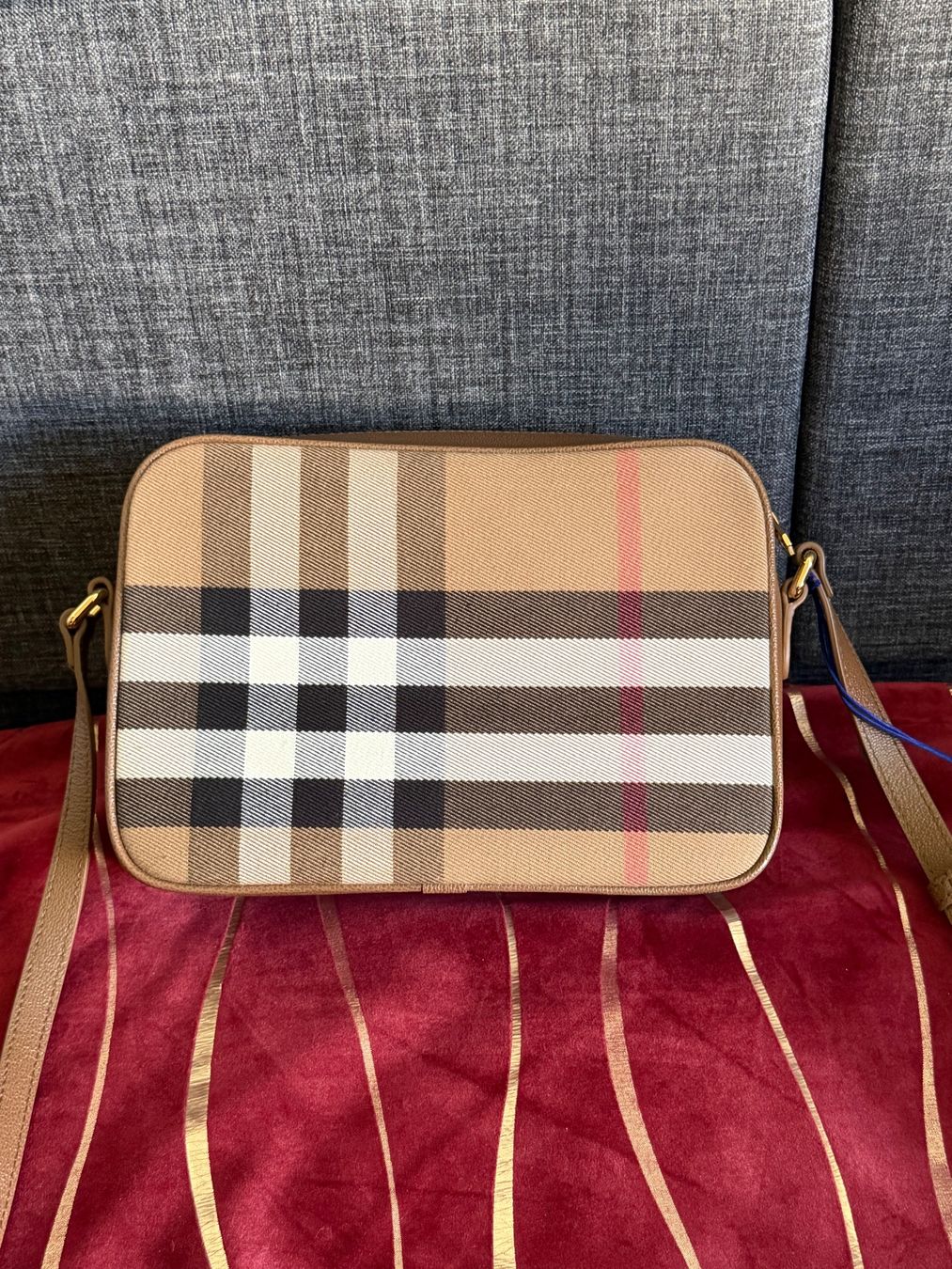 Burberry Taschen für Damen: Neue Burberry Handtasche messanger – Neu (gemäss Beschreibung) aus Basel von Blausara707