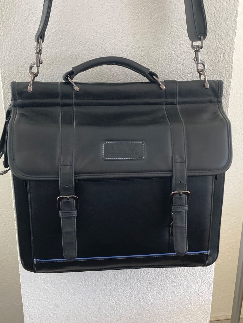 Koffer & Taschen: Akten- Laptop Tasche Schwarz – Gebraucht aus Biel-Benken BL von yoho 1