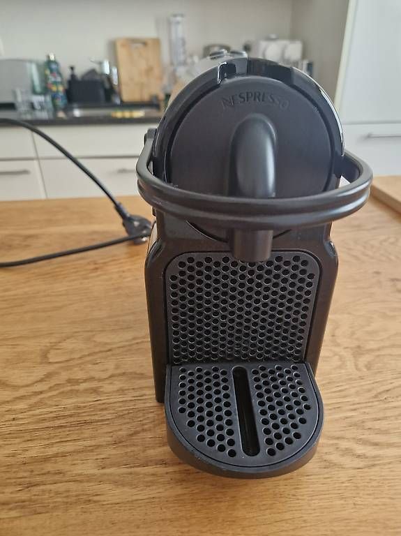 Macchine per caffè & Macchine per espresso: Vendo macchina del caffé Nespresso – Usato da Savosa venduto da ang_xqs7 3