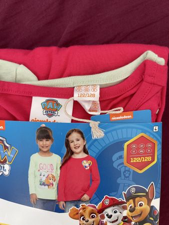 Lot 2 t-shirts Paw Patrol taille 122/128 neuf emballé