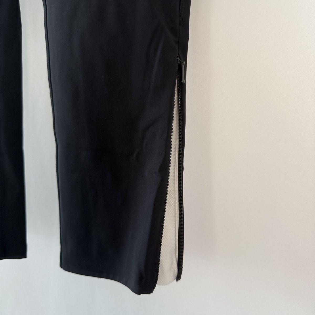 Leggings: ON Tights – Nuovo (secondo la descrizione) da Emmen venduto da Nightingale_2022 1