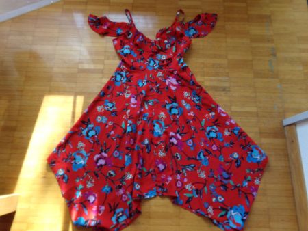 Damen Kleid rot mit Blumen  Gr. Ca M