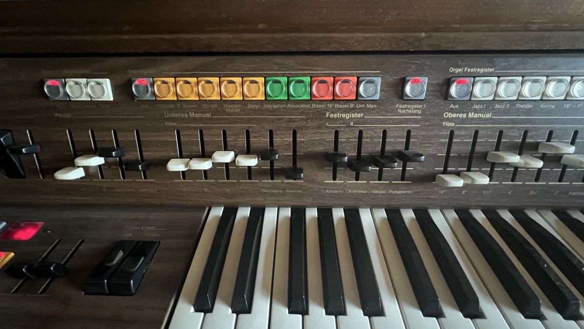 Hammond Strumenti musicali: Heimorgel Hohner D98 – Difettoso da Seuzach venduto da Biter 2