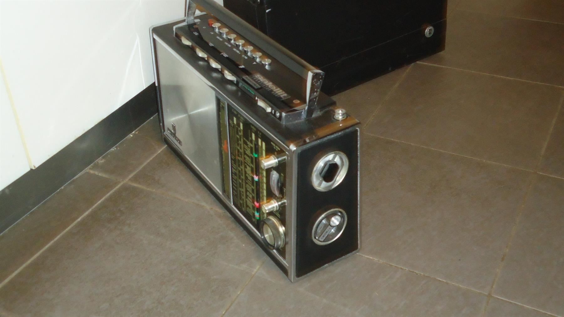 Radio: GRUNDIG SATELLIT TRANSISTOR 6001 RARE ! – Usato da Lausanne venduto da asdyx 6