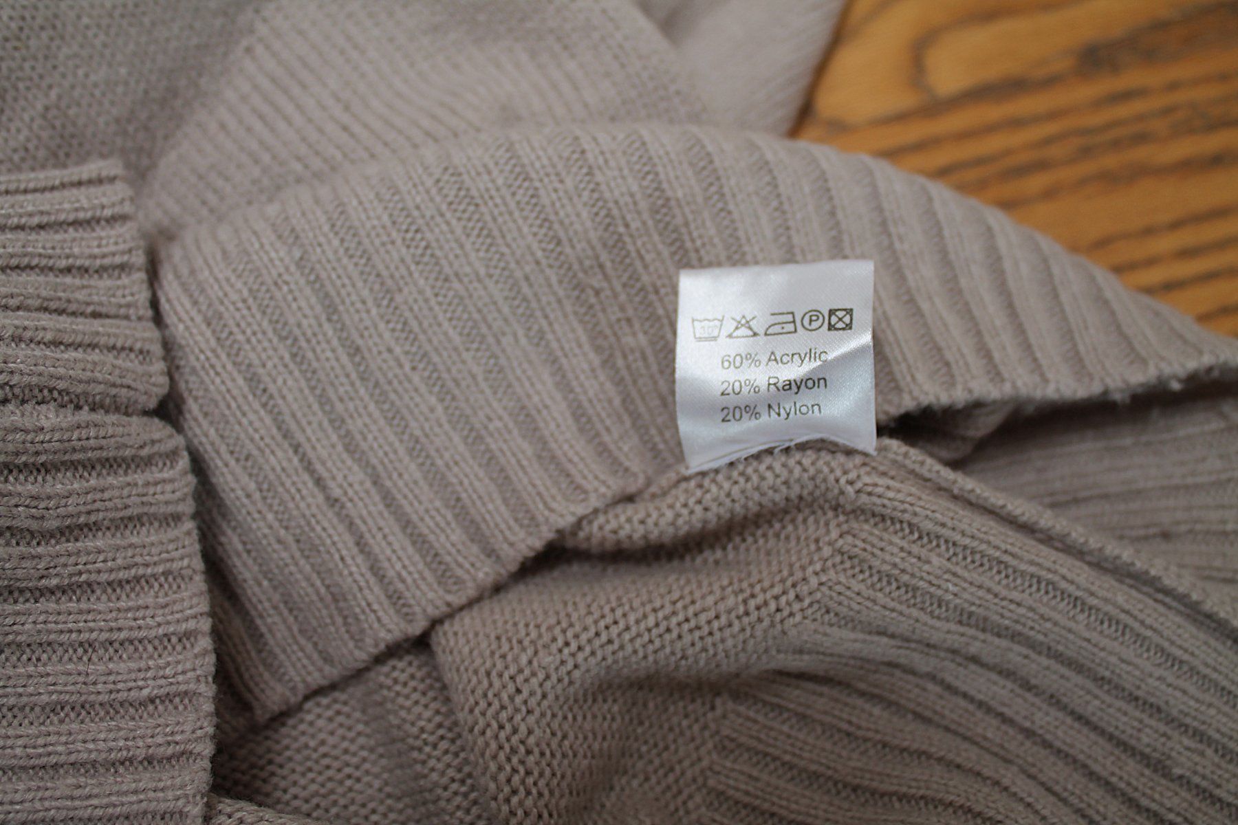 Zebra Maglioni & Felpe: ZEBRA Strickpullover beige mit Rollkragen Pullunder Gilet – Usato da Hüttwilen venduto da pinti55 6