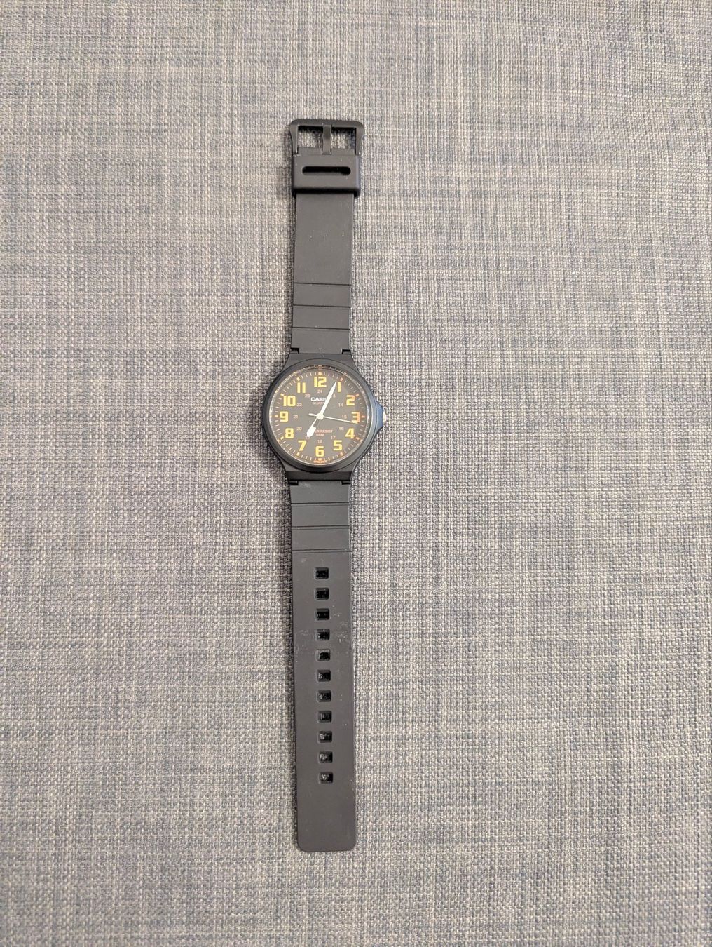 Casio Orologi: Casio Armbanduhren MW-240-4BVDF – Usato da Fribourg venduto da balzabalza 1