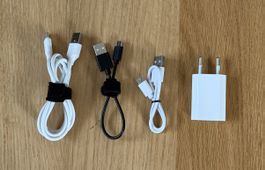 Apple USB-Stecker + 3 Ladekabel – USB-A / Micro-USB / USB-C