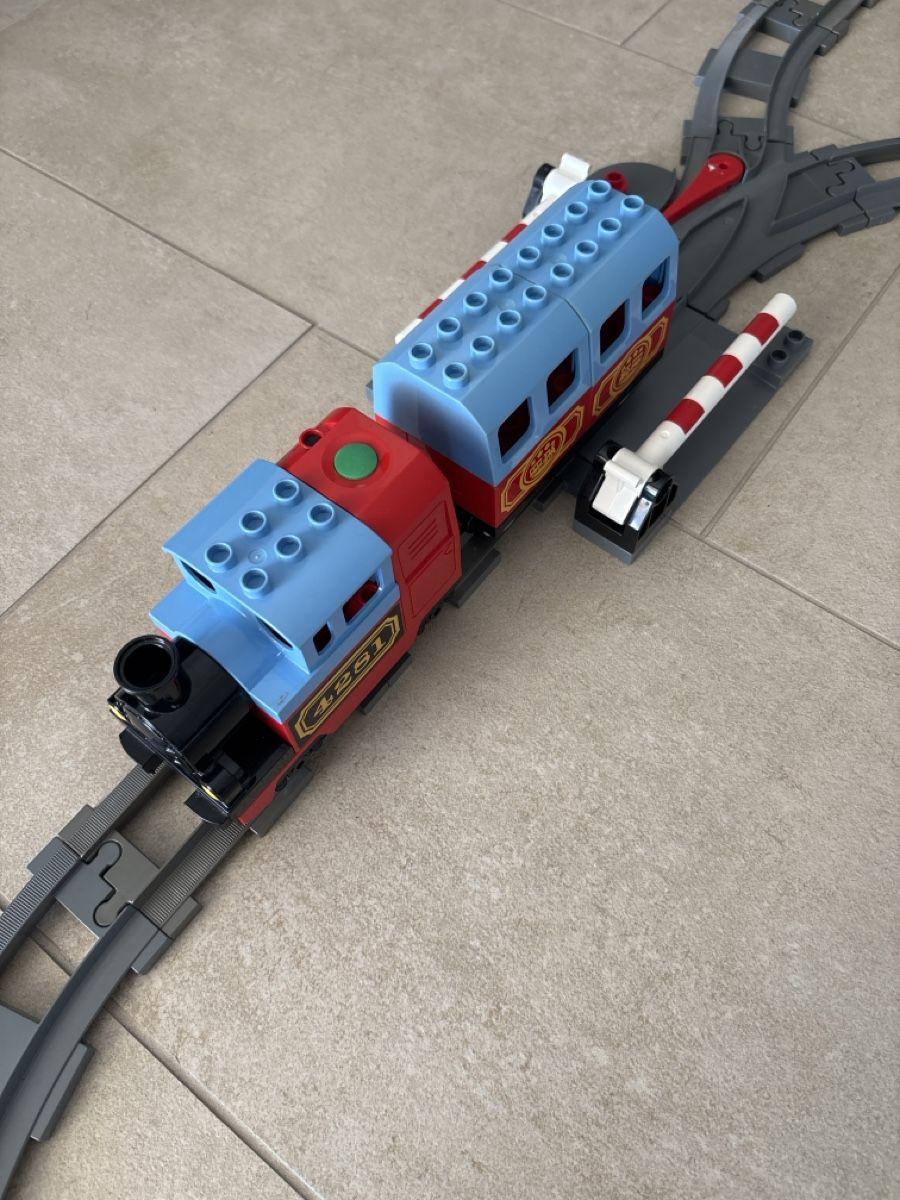 Lego Kit di costruzioni: Train Lego Duplo avec rails – Usato da Lausanne venduto da pabernard 1