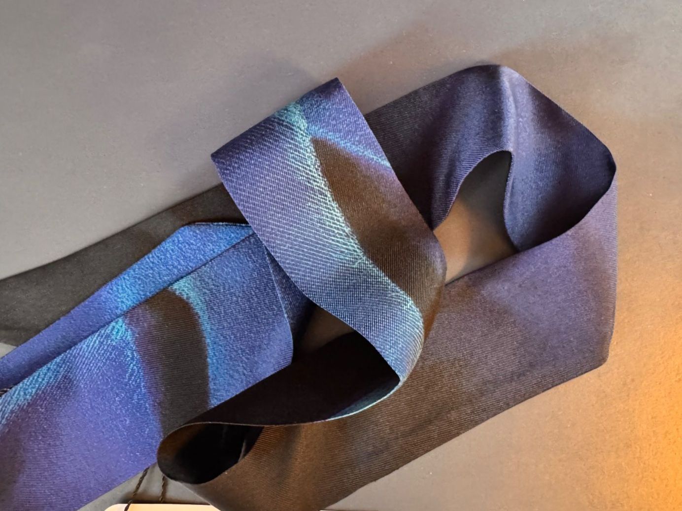 Akris Foulard & Sciarpe: Akris Twilly /Halstuch aus Seidentwill – Nuovo (secondo la descrizione) da Meilen venduto da Antete 3