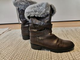 Bata Lederstiefel mit Fellbesatz