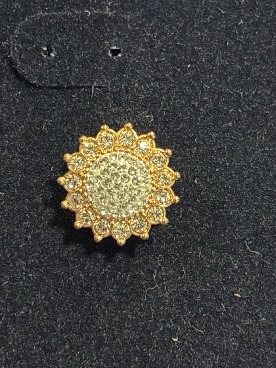 Swarovski Orecchini pendenti & Orecchini a lobo: Swarovski Sonnenblumen Ohrstecker Neuwertig – Nuovo (secondo la descrizione) da Bonaduz venduto da Jomby 2