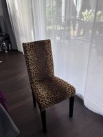 Stuhl Leopardenmuster