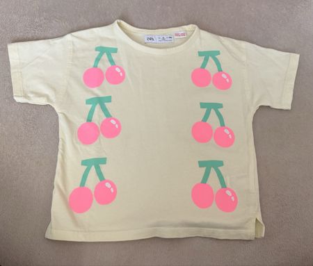 Zara T-Shirt Mädchen „Gelb Kirschen“ / Gr. 104 / „neuwertig“
