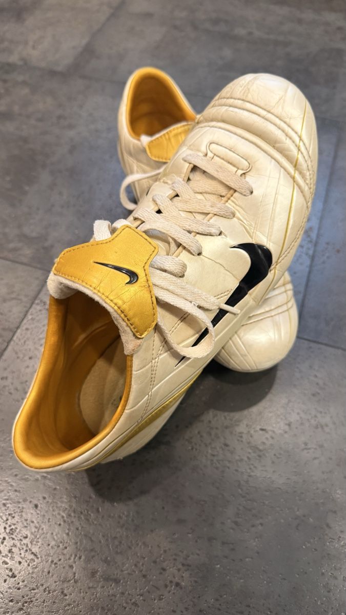 Nike Herrenschuhe: Fußballschuhe Nike 41/42 – Gebraucht aus Grub SG von Crispin1990 1