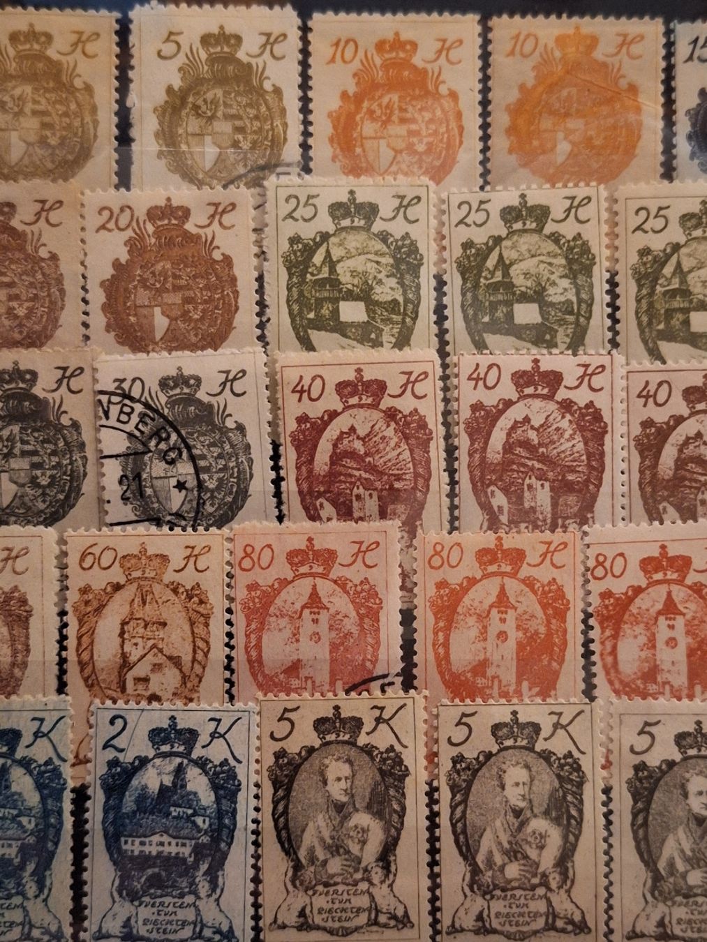 Tous les timbres: Liechtenstein div. Wappenmuster  – D'occasion à Balgach par SIMEON27 2