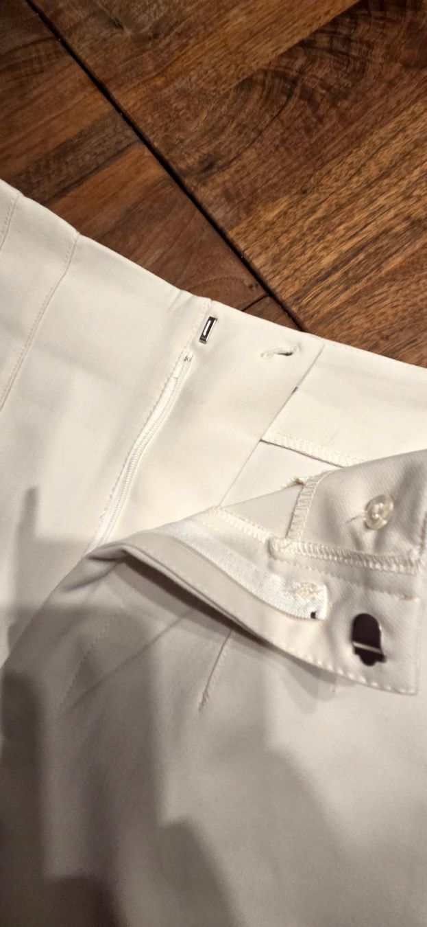 Stradivarius Pantaloni: Stradivarius Stoffhose, weiss, Gr. 40 – Usato da Subingen venduto da DENDLE20 4