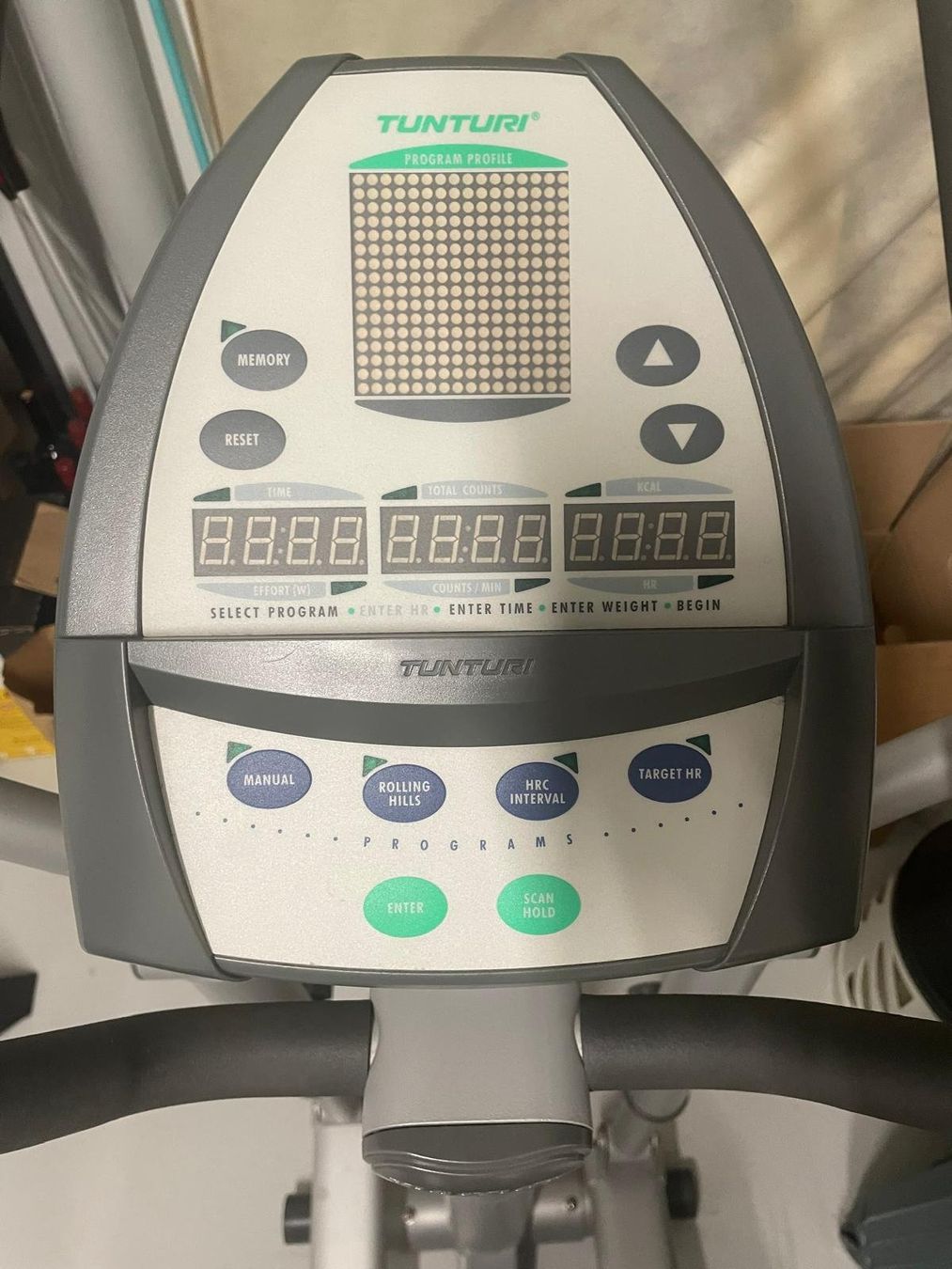 Tunturi Hometrainer: Tunturi Crosstrainer C6 – Usato da Ennetbürgen venduto da Hirsacher 2