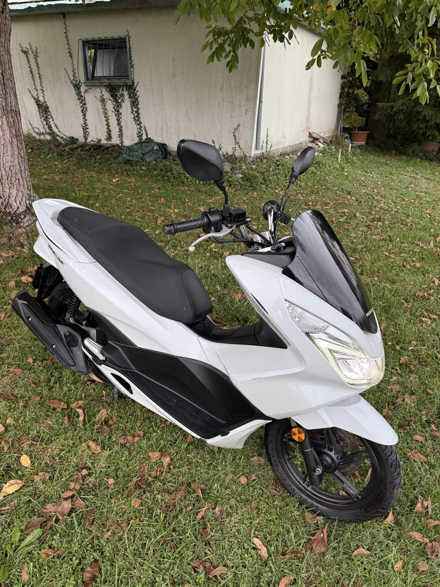 Honda Scooter: HONDA PCX 125 CC – Usato da Winterthur venduto da Fabio_46 2