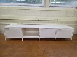 Designer Lowboard / TV-Möbel von Tylko in cremebeige