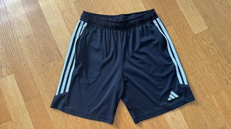 Adidas Sportshorts schwarz, Gr. 164 (13-14 J.)