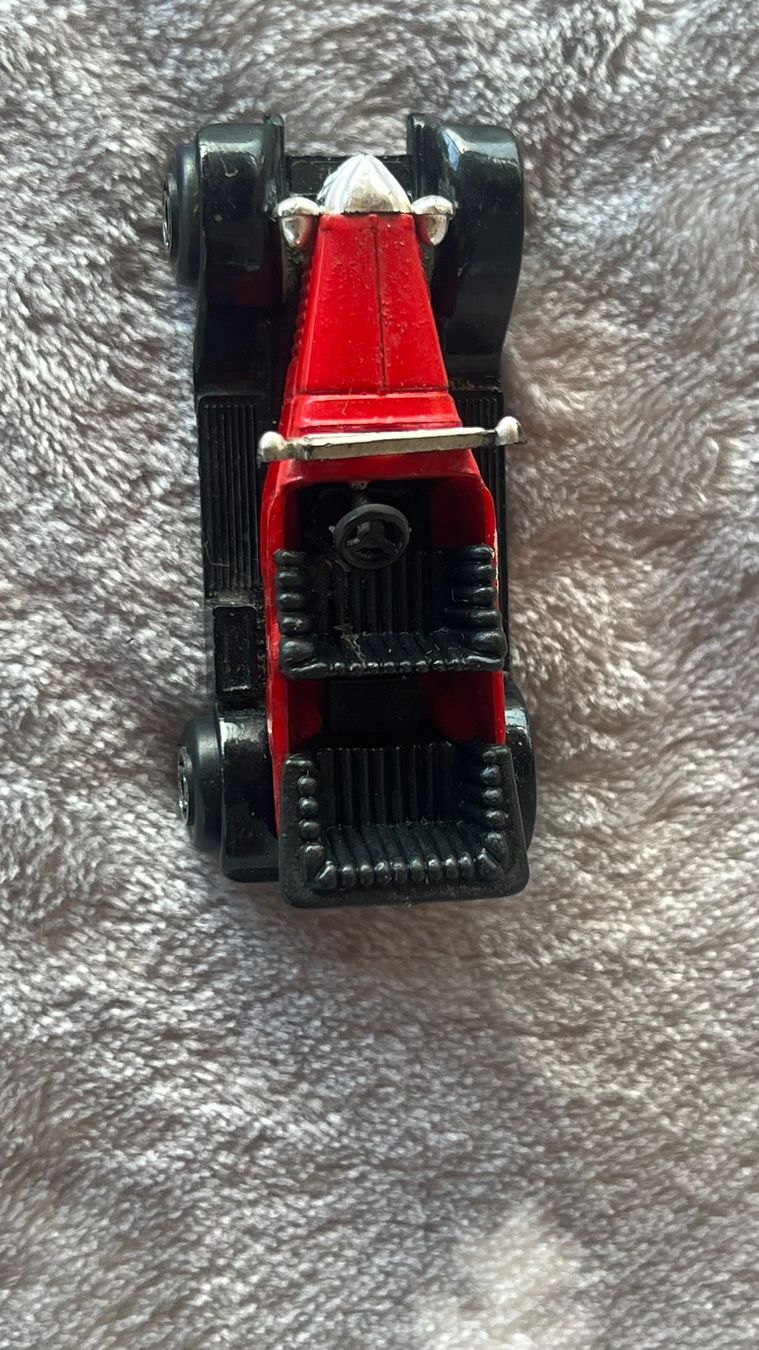 Vauxhall Modellini d'auto: Rotes Oldtimer Modellauto 1941 – Usato da Schübelbach venduto da Dolly990_2 2