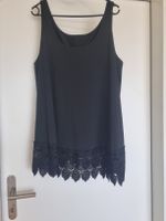 Damen Top schwarz mit Spitzenbesatz Gr 46
