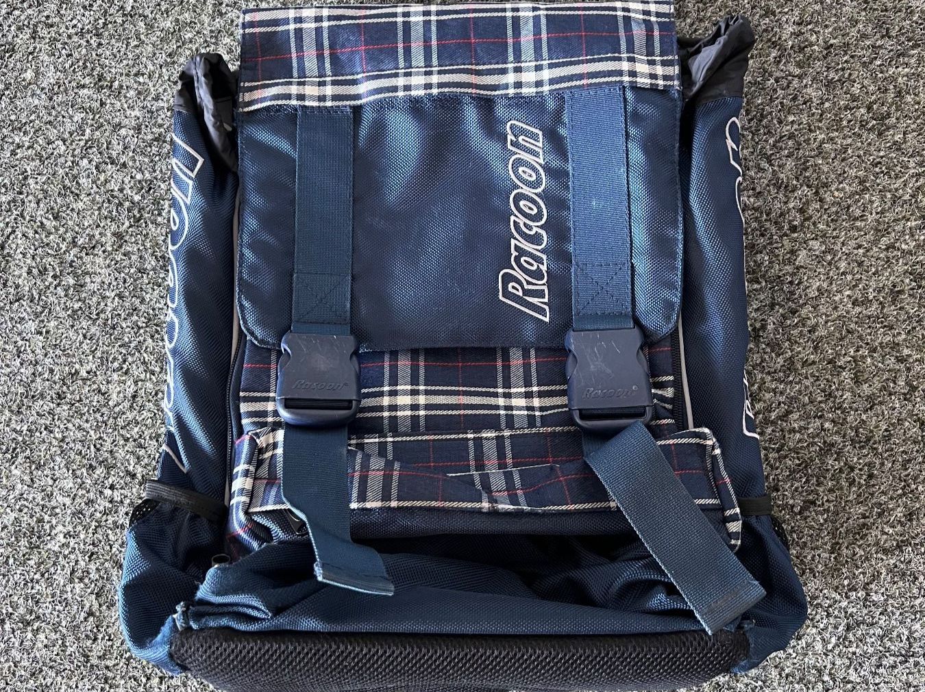 Racoon Zaini: Original Racoon Schulrucksack – Usato da Frauenfeld venduto da isa_9cy7