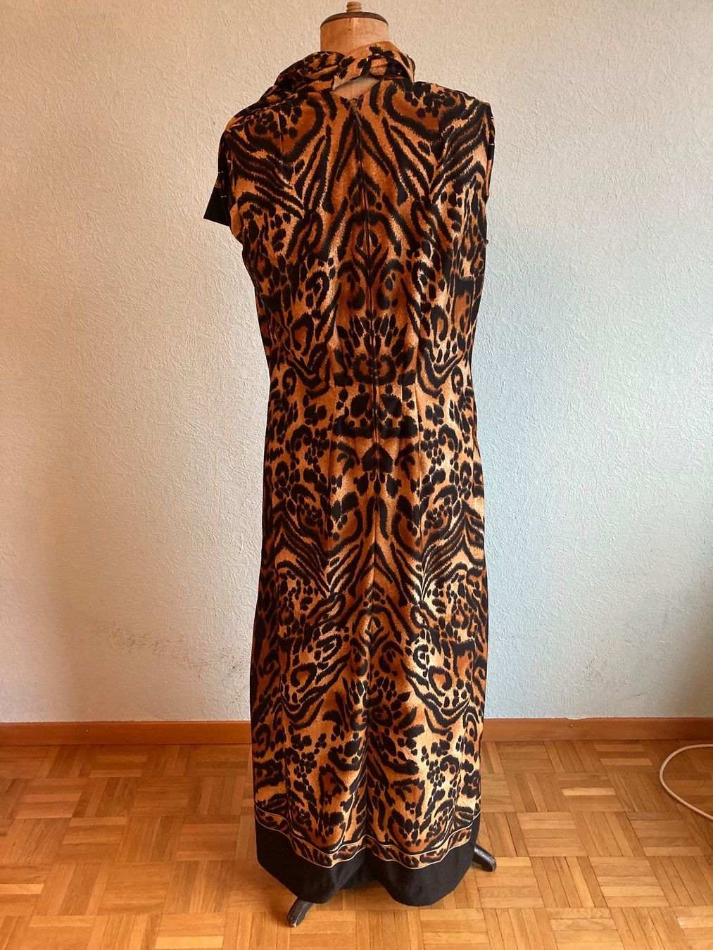 Vestiti: Robe léopard t40 – Usato da Genève venduto da ct_fqr8 1