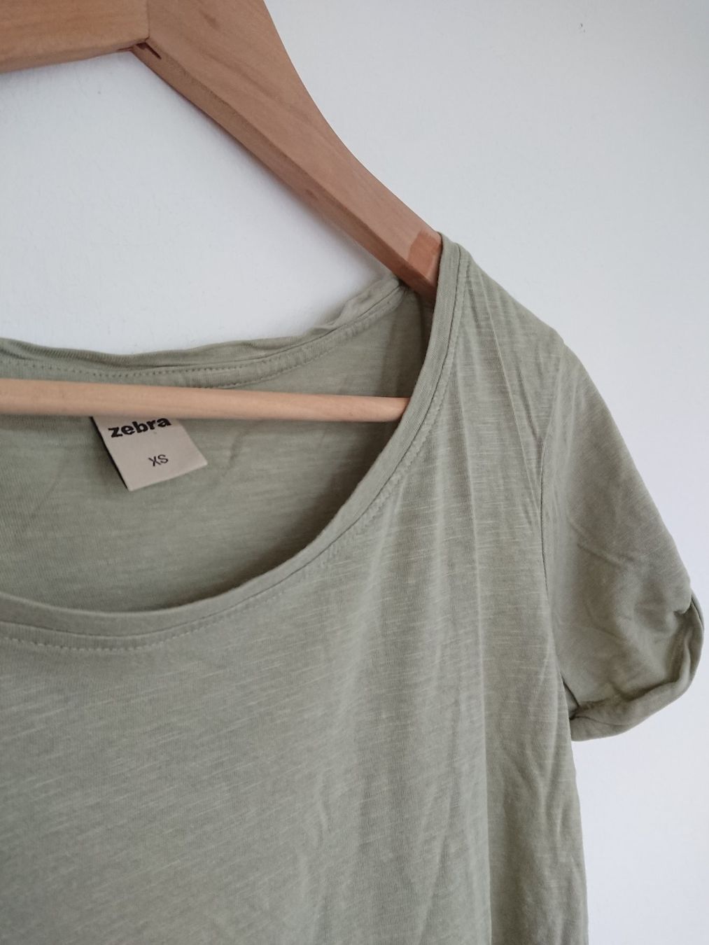 Zebra T-shirt: Basic Damen T-Shirt Zebra Gr. XS Olive – Usato da Hallau venduto da CHACLA 1