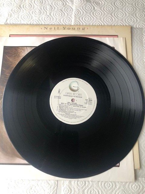 Dischi in vinile: Neil Young – Usato da Aarwangen venduto da Jukebox3 7