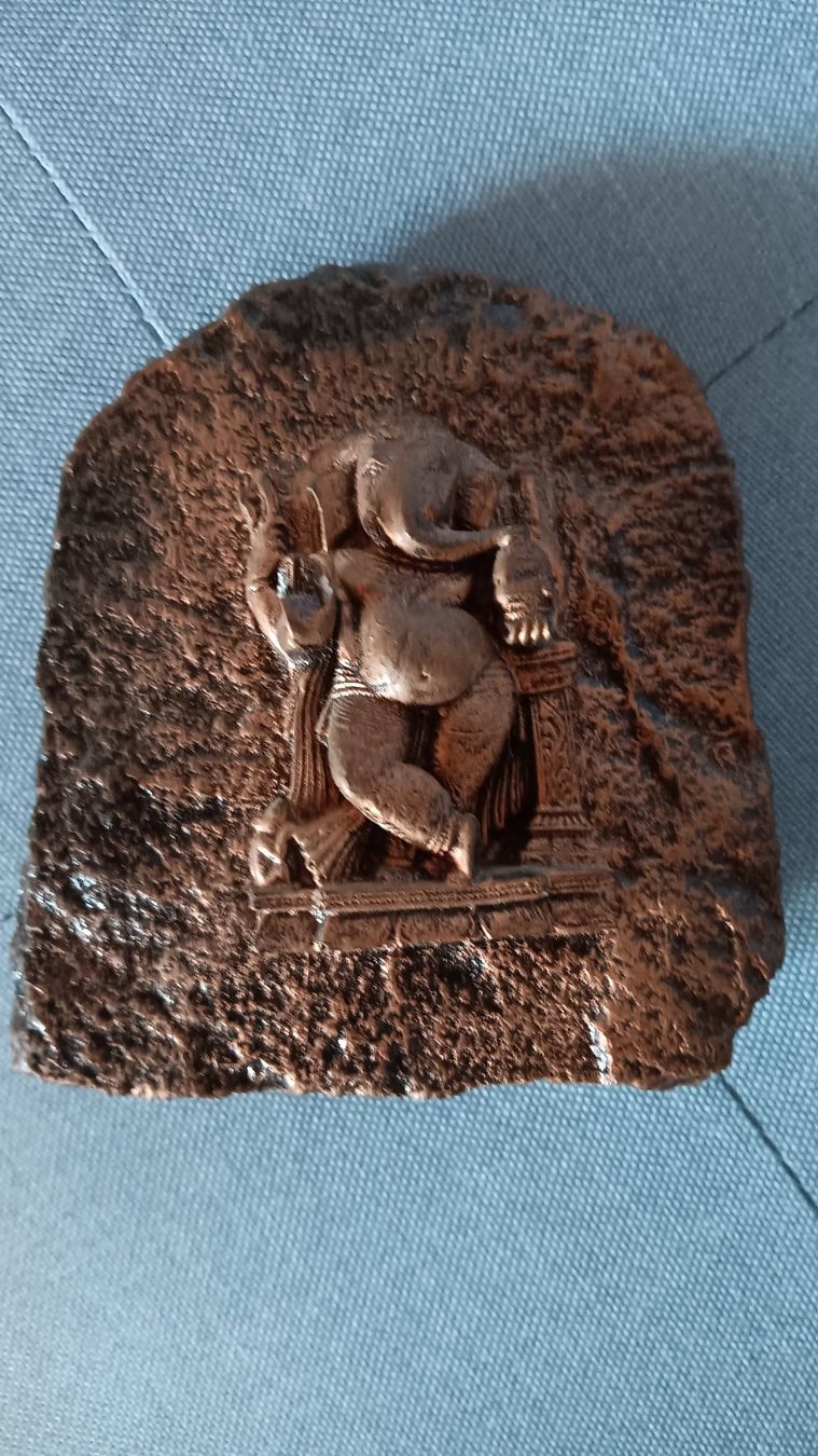 Minerali & Pietre curative: schöne Ganesha-Steinplatte – Usato da Sempach - Station venduto da mosquito01