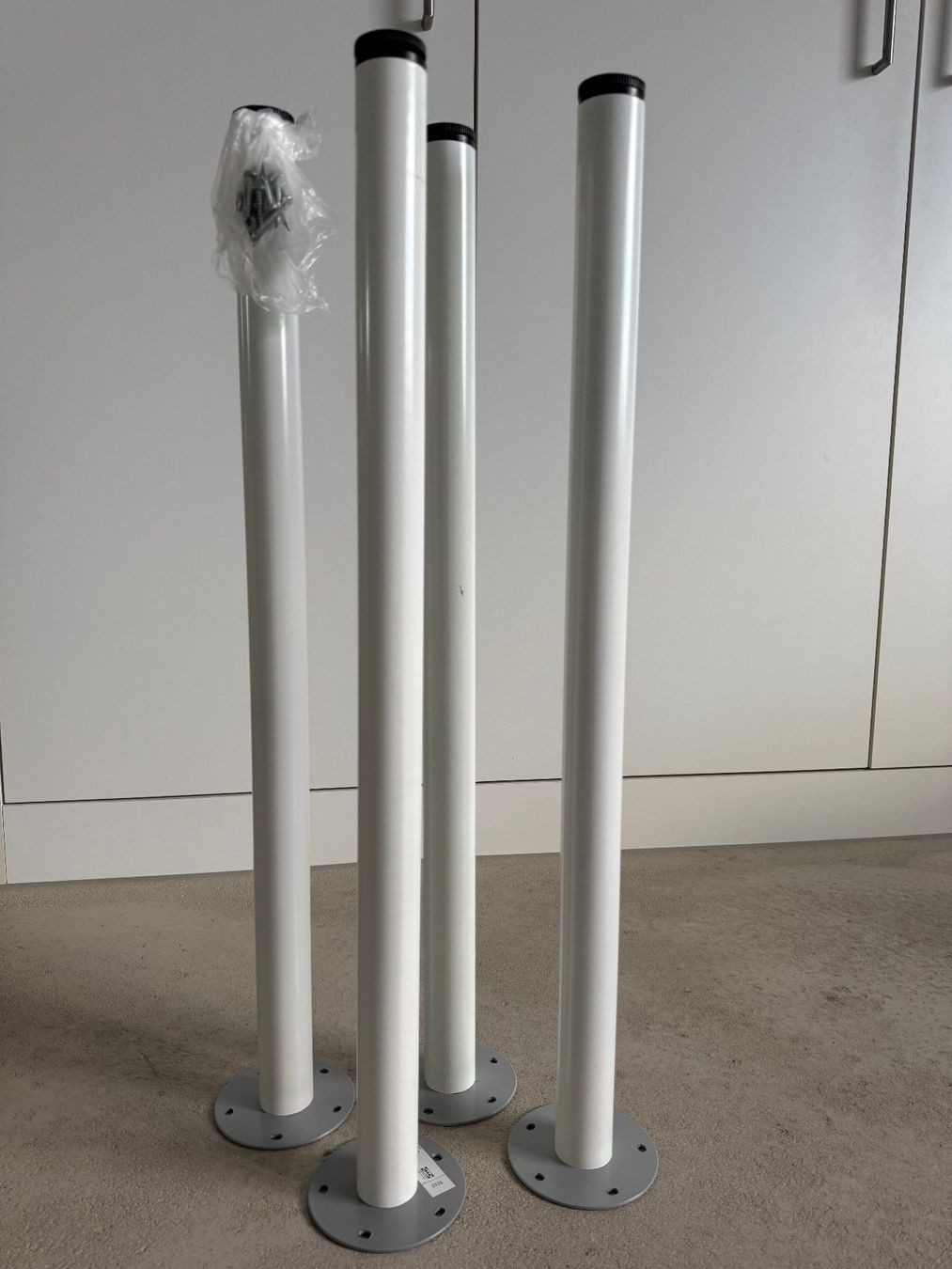 Ikea Sonstiges Mobiliar: weisse Tischbeine von IKEA – Gebraucht aus Hohenrain von Anirob 3