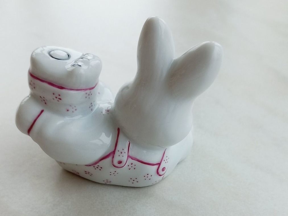 Statuette: Porzellan Hase Handbemalt – Nuovo e nell'imballaggio originale da Winistorf venduto da acreativ3 1