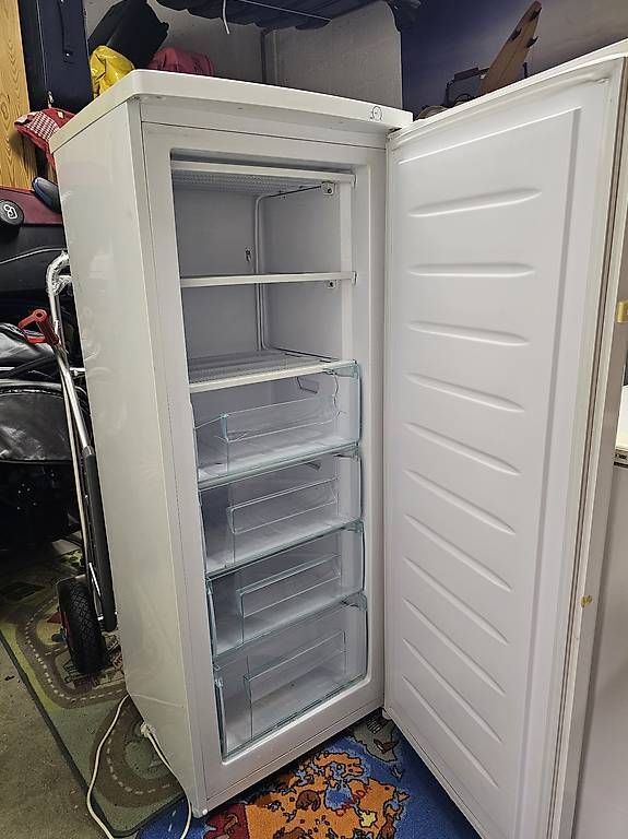 Gefrierschrank: Freezer congelatore Frigelux – Gebraucht aus Viganello von HaniHela