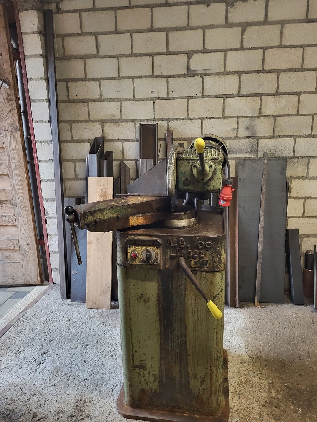 Sägen: Metallkreissäge 300mm – Gebraucht aus Sumiswald von YM31 6
