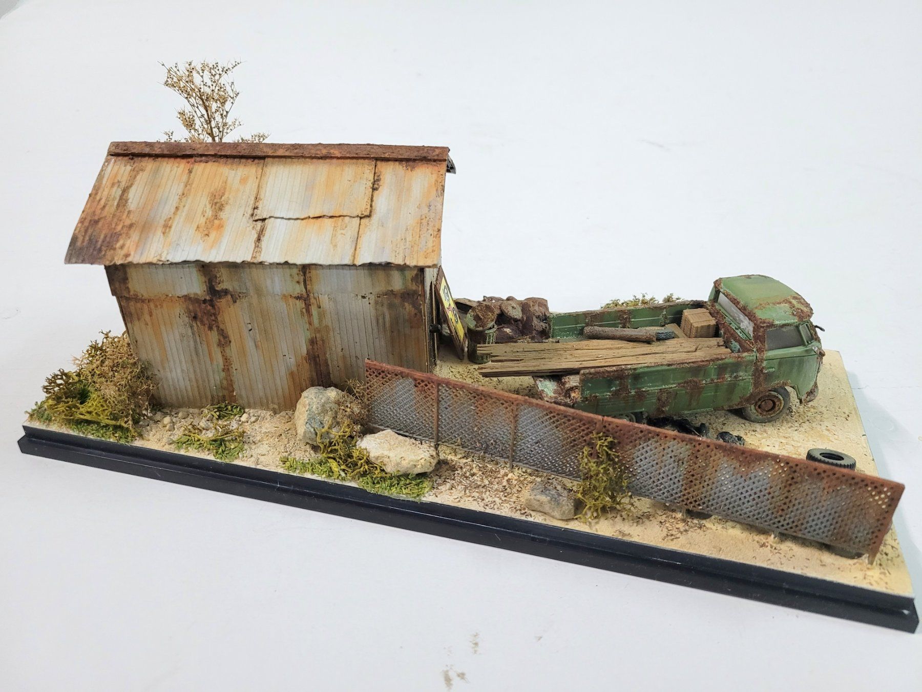 Schuco Modellini d'auto: VW T1 1:43 / Diorama – Usato da Reinach AG venduto da airbrusher01 2