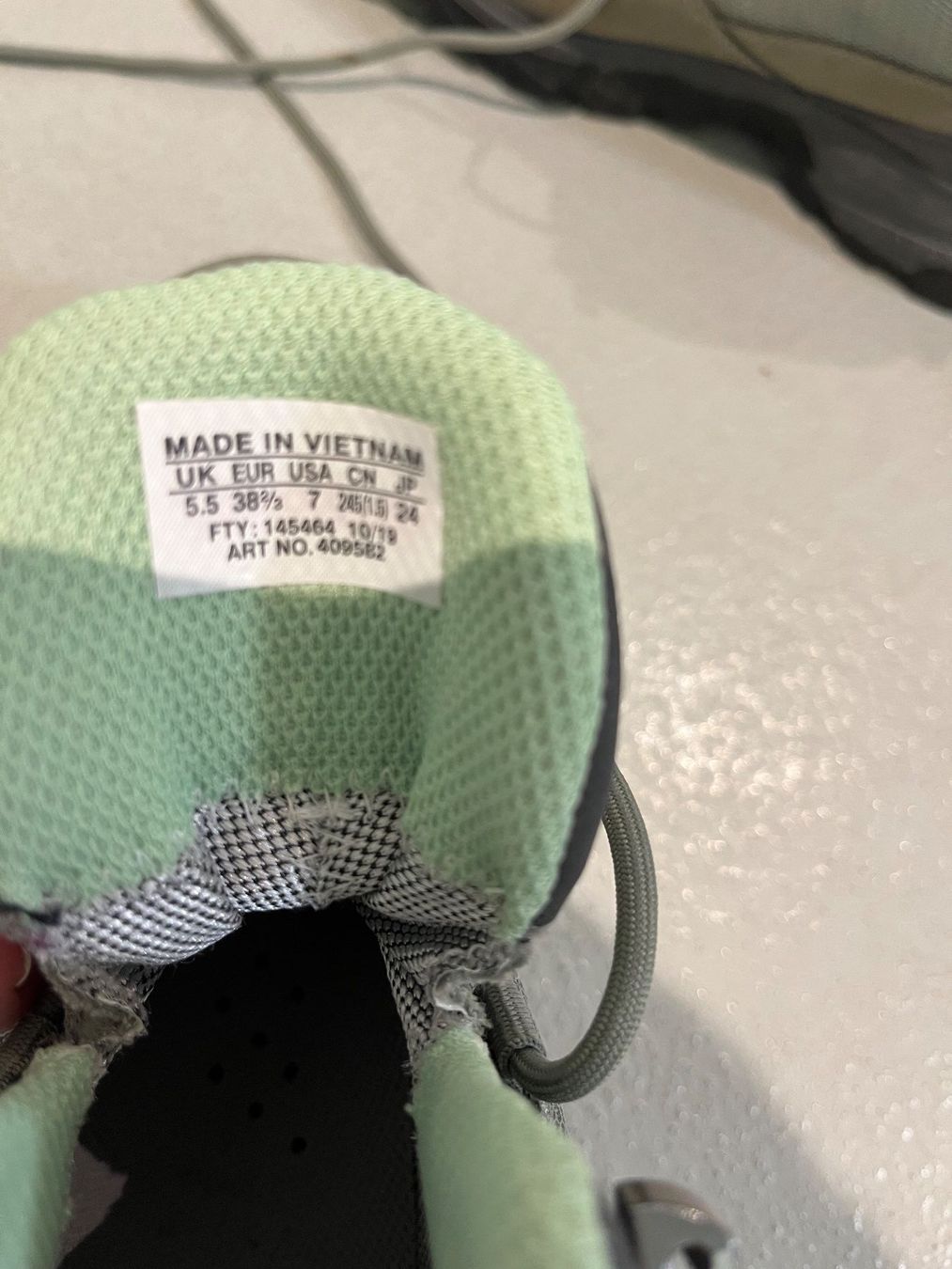 Salomon Scarpe da uomo: Neuwertige Wanderschuhe – Nuovo (secondo la descrizione) da Kilchberg ZH venduto da TanniTanni 3