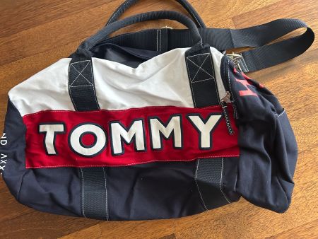 Tommy Hilfiger Sporttasche „NEU“
