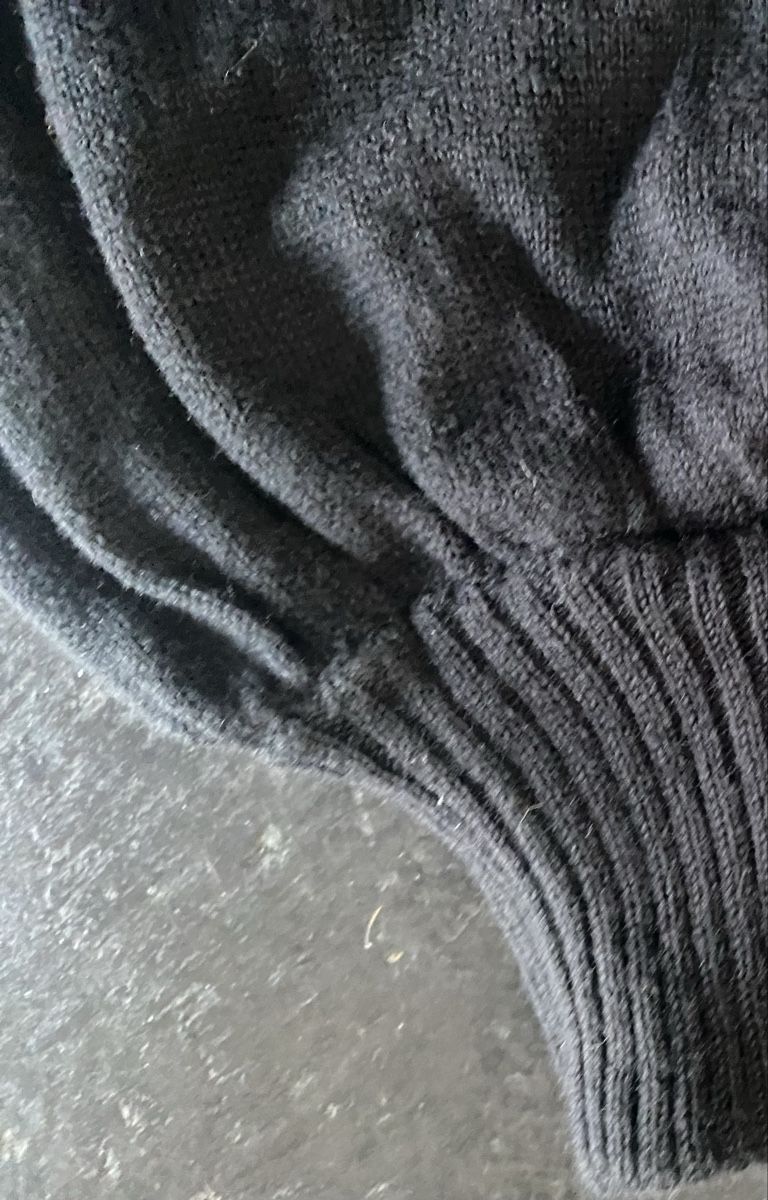 T-shirt: Schwarzer Baumwollpullover, Grösse S, Top Zustand! – Usato da Chur venduto da simhofstr 3