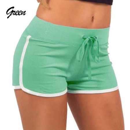 Mintfarbene Sommershorts, Grösse L, ideal für den Sommer!