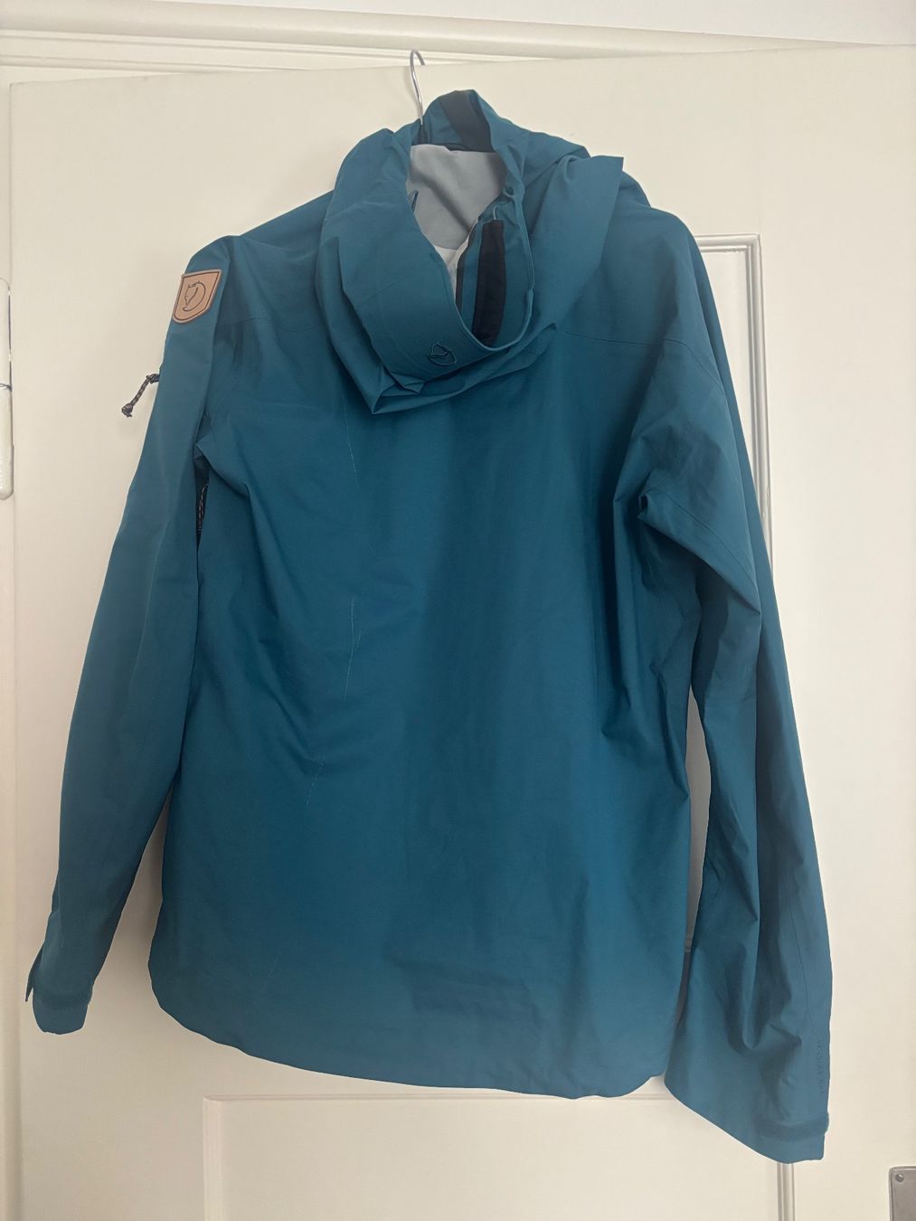 Fjällräven Jacken: Fjällräven Keb Eco-Shell Hardshelljacke, Gr. M/38 – Gebraucht aus Zürich von LPT 1